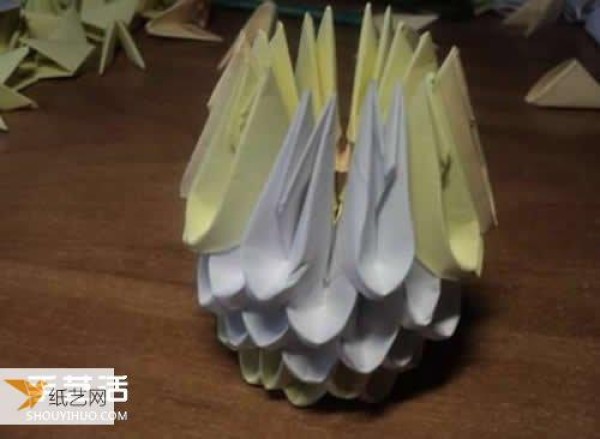 Detailed method of handmade duck legs made with triangle inserts