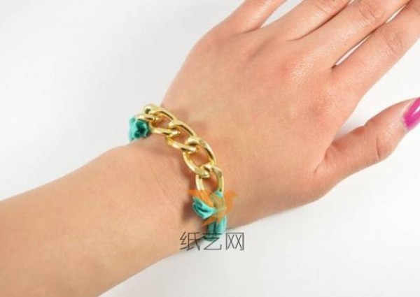 Three-minute bracelet making tutorial