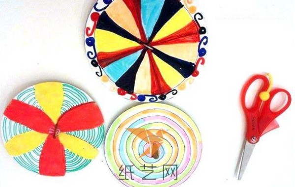 Simple colorful childrens handmade spinning top making tutorial, suitable for lower grade childrens awareness of colors