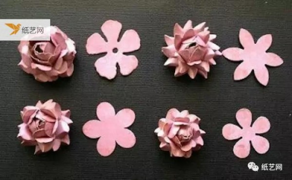 26 large paper flower tutorial templates are here!