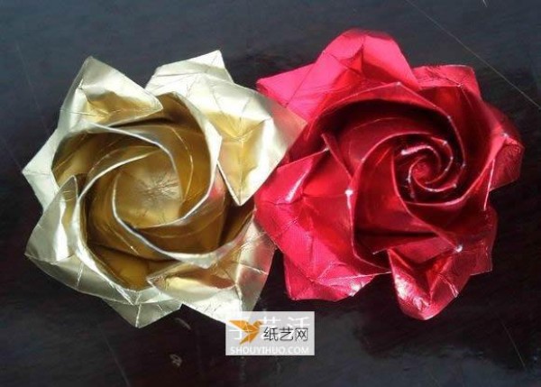 Illustrated tutorial on how to fold an eight-petal Kawasaki rose