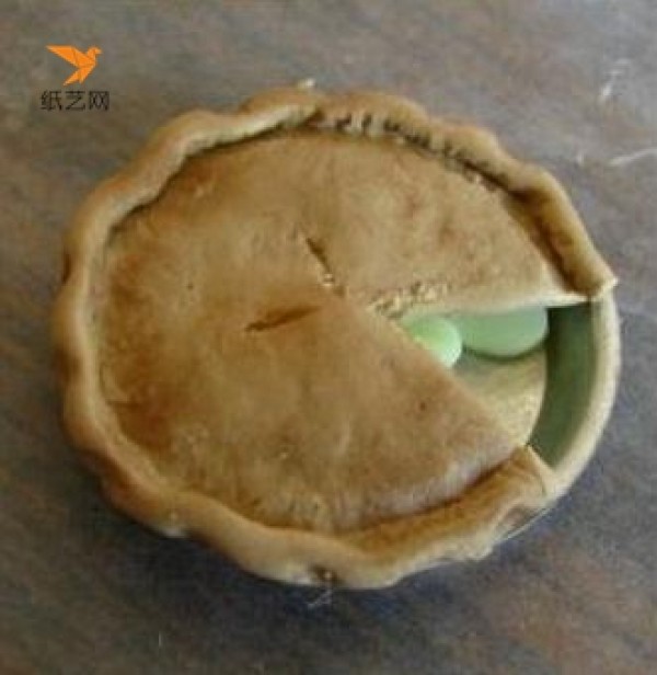 Tutorial on how to make delicious apple pie with super light clay