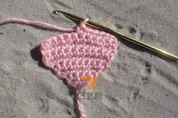 Cute crochet heart embellishment tutorial