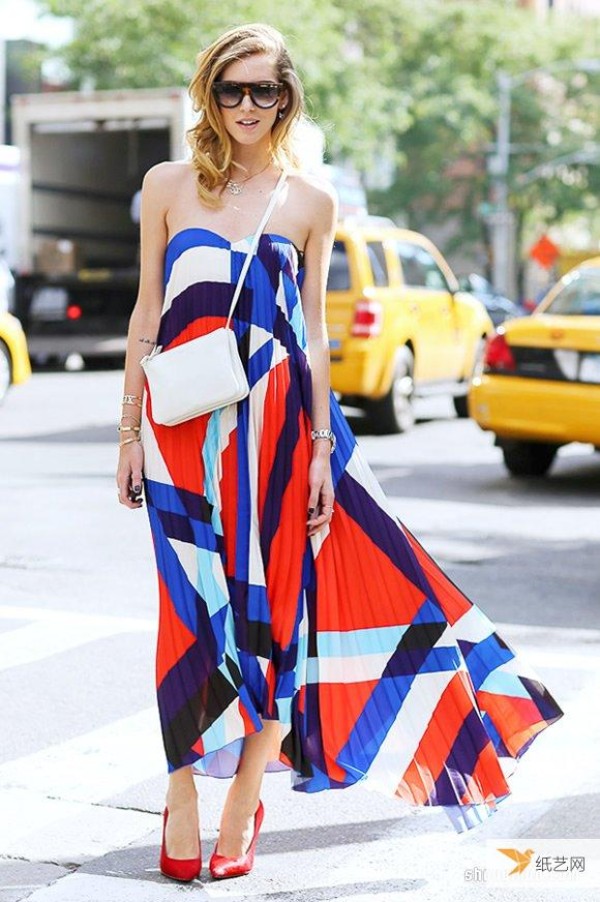 Long dresses with different patterns to bring out the ever-changing summer mood