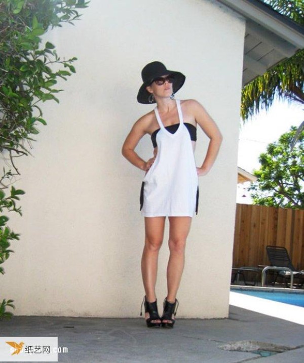 Super easy way to transform an old baggy T-shirt into a sexy sundress