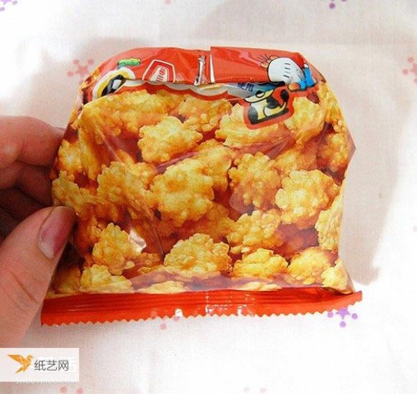 Some tips for packaging snacks without rubber or tape