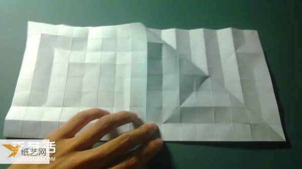 Detailed illustration of the folding method of Hatsune Miku