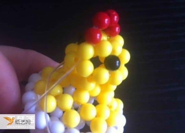 Tutorial on making hatched chick beaded handicrafts