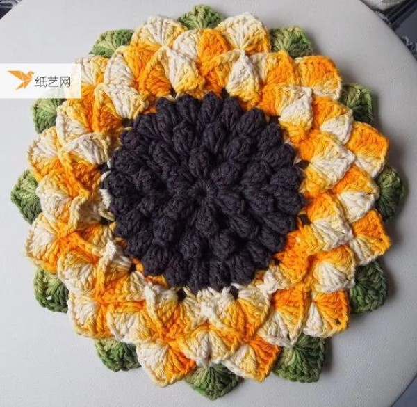 Tutorial on crocheting sunflower pillows and coasters (with illustrations and video tutorials)