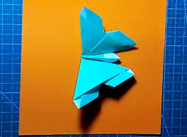 Simple handmade origami butterfly video tutorial teaches you how to make origami butterfly