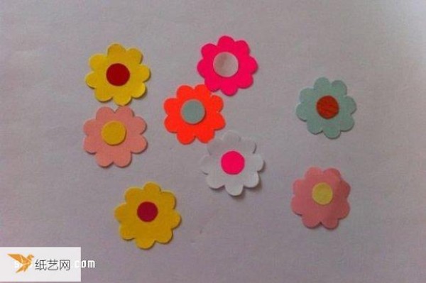 How to make small crafts for children using paper cuttings to make plants and flowers