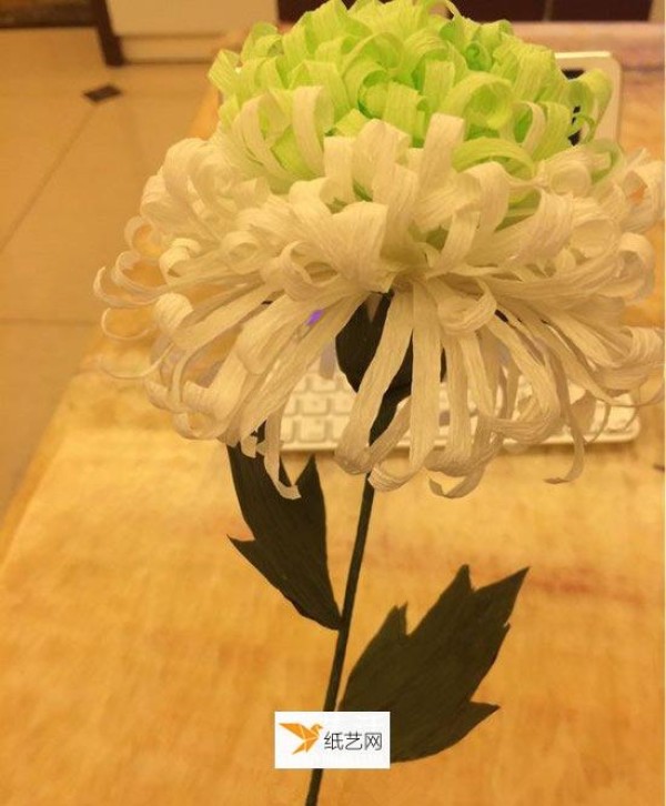 How to use crepe paper to make paper chrysanthemums for Double Ninth Festival