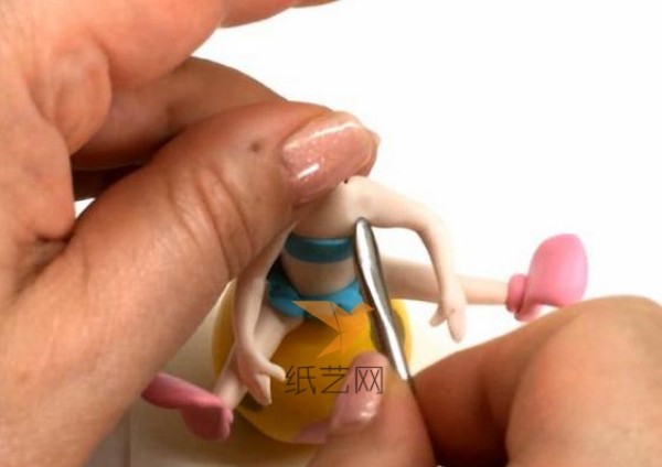 Detailed tutorial on making a cute little girl from ultra-light clay