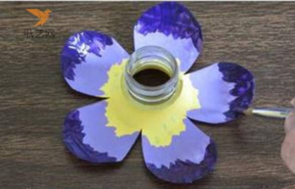 Tutorial on turning waste into treasure Tutorial on how to make beautiful flowers by turning waste plastic bottles into flowers