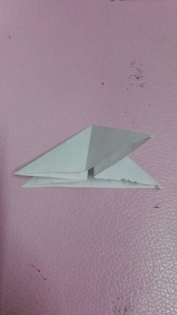 Super cool paper airplane tutorial