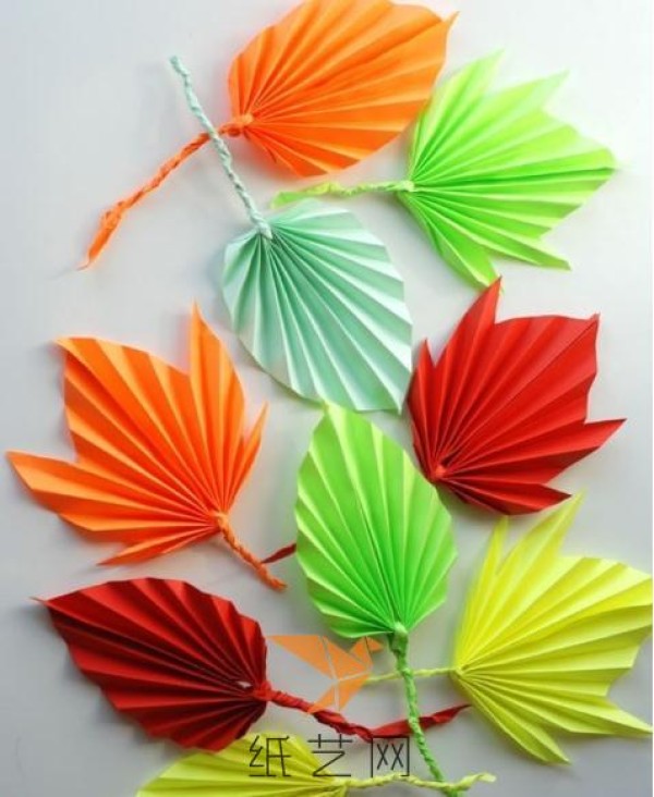 Simple three-minute origami leaf making tutorial