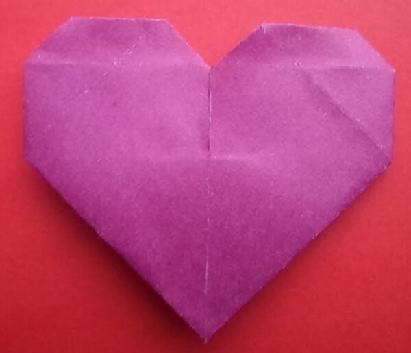 Simple origami heart decoration handmade tutorial for Valentines Day gift