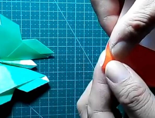 Simple handmade origami butterfly video tutorial teaches you how to make origami butterfly