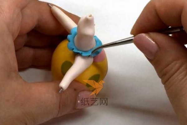 Detailed tutorial on making a cute little girl from ultra-light clay