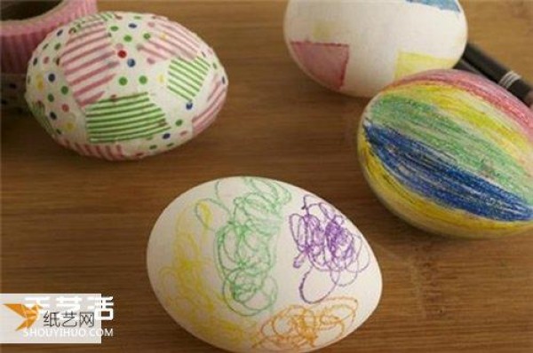 The whole process of making Easter eggs for kindergarten children