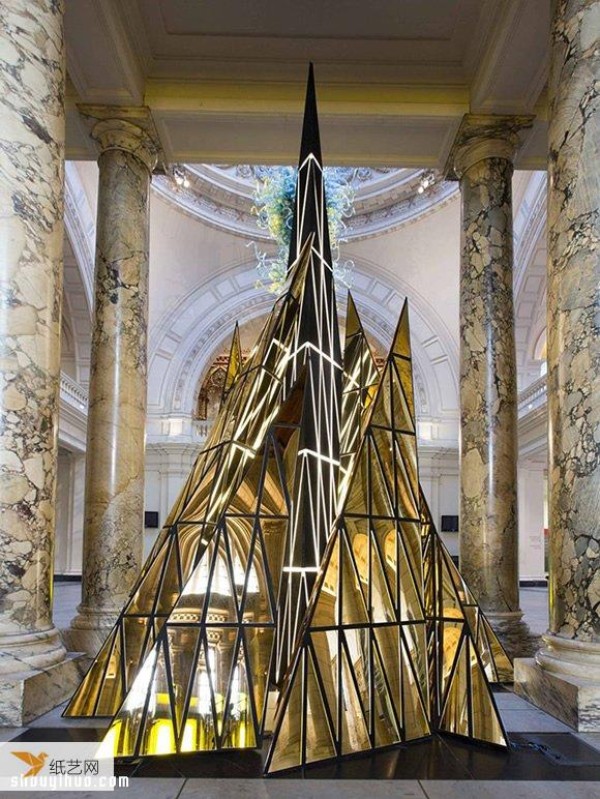 Christmas Tree Transformation—Creative Christmas Tree Created by Fashion Designer