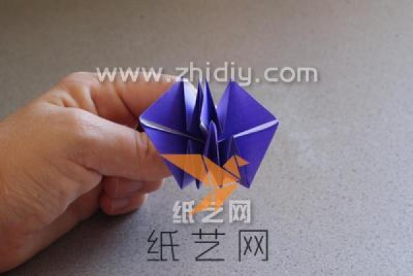 Simple and beautiful origami flower tutorial!