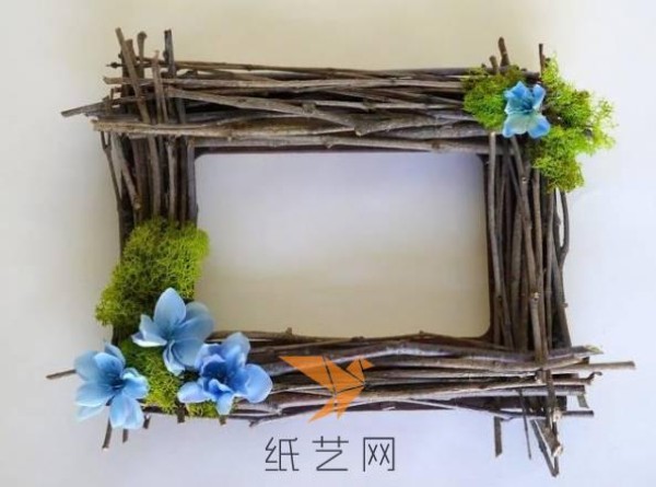 Photo frames made from nature’s gifts