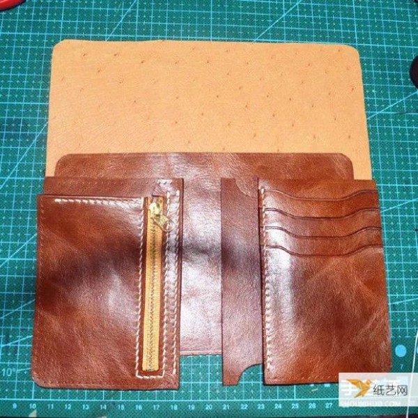 Illustrated tutorial on how to make a personalized leather wallet by hand