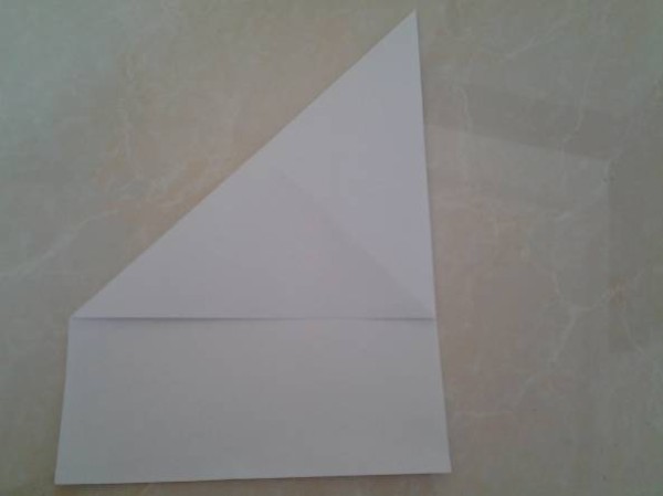 paper airplane that flies far