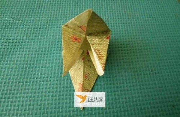 Detailed tutorial on how to fold paper cranes