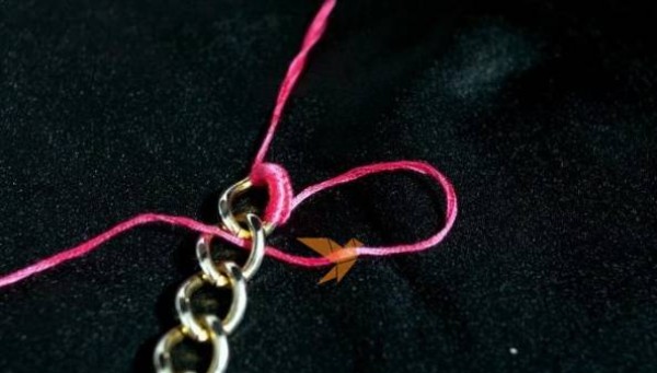 Simple bracelet knitting tutorial for making Christmas gifts