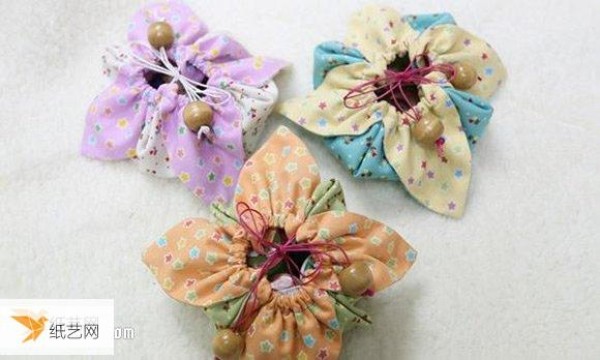 Tutorial on how to make handmade fabric cherry blossom bags