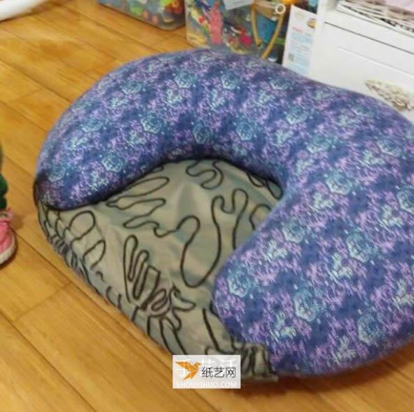 How to easily transform a nursing pillow into a children’s sofa