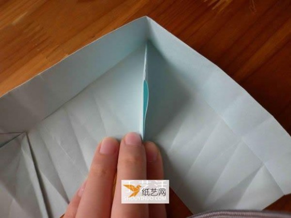 Use origami to make a love box with a lid for Valentine’s Day