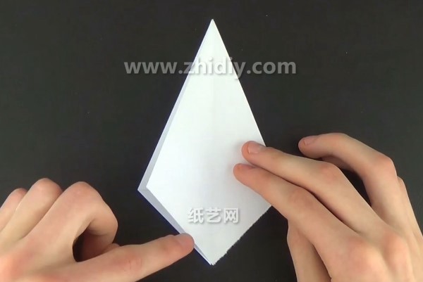 Origami video tutorial for handmade origami rocket