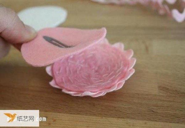 How to make peony head flowers by hand using non-woven fabric and lace