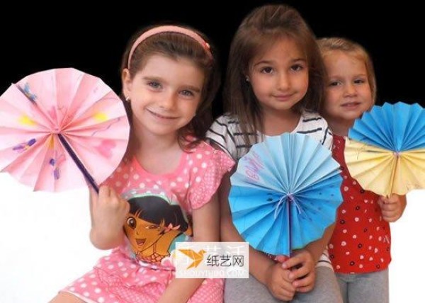 How to make a personalized circular fan for children