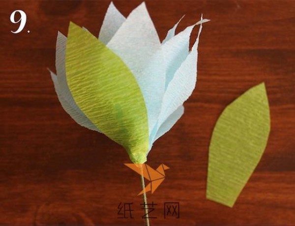 Tutorial on how to make paper flower decorations with a spring atmosphere