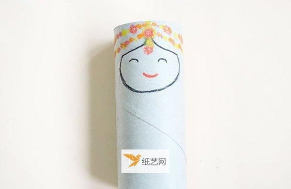 Simple tutorial for making dolls using paper rolls