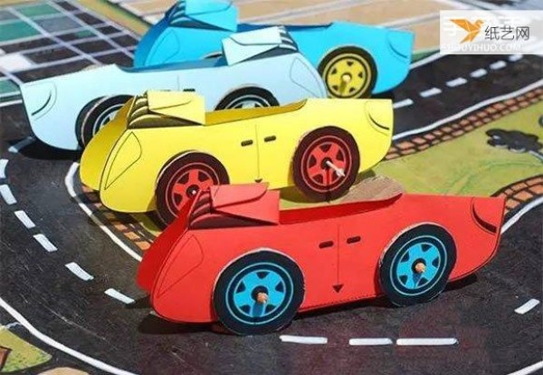 Kindergarten cartoon paper-cut works—simple illustrations of beautiful cars