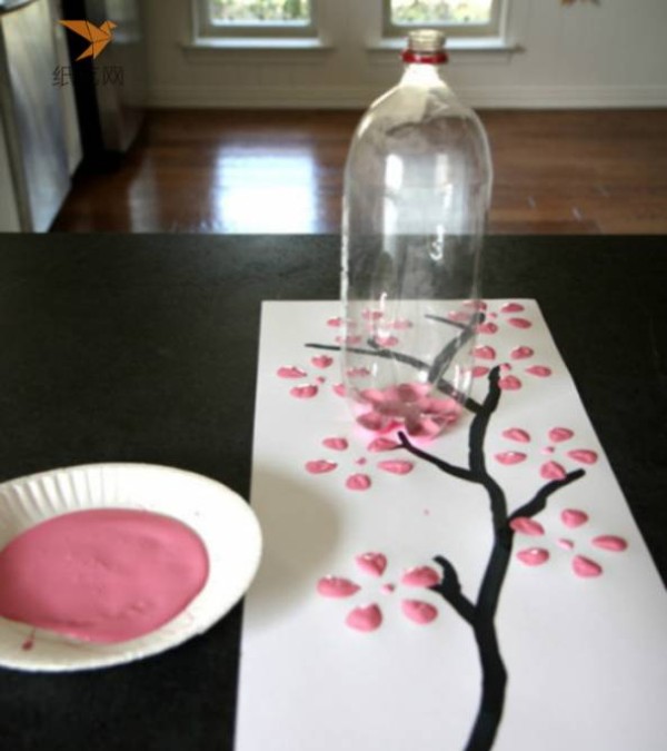 Tutorial on turning waste into treasure Tutorial on turning waste plastic bottles into painting artifacts