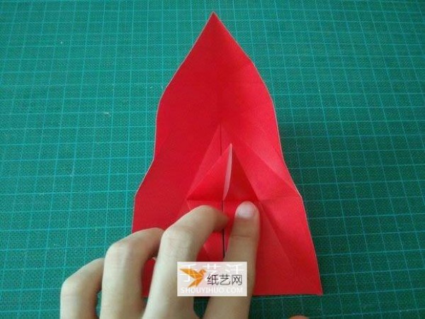 Detailed illustrated tutorial on how to fold the Christmas crane