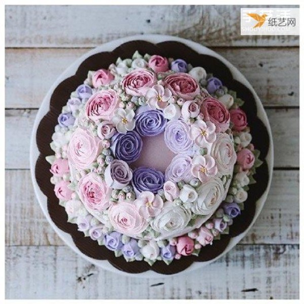 Tutorial on how to create a stunning picture of decorated cakes