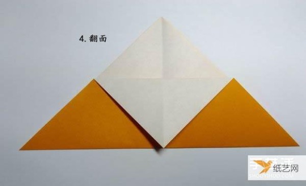 Illustration of the steps of folding paper piranhas using origami