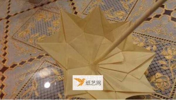 Detailed illustration of folding beautiful three-dimensional umbrella