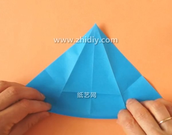 Three-dimensional origami dragonfly hand-making method teaches you how to learn fresh origami dragonfly