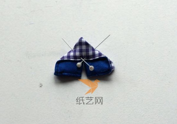 Tutorial on how to make cute handmade fabric butterfly hairpins