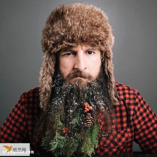 12 weird Christmas beards that make bearded men more personalized