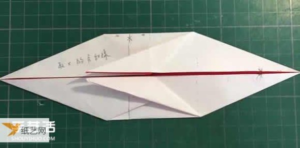 Illustration of folding method of three-dimensional paper big rooster