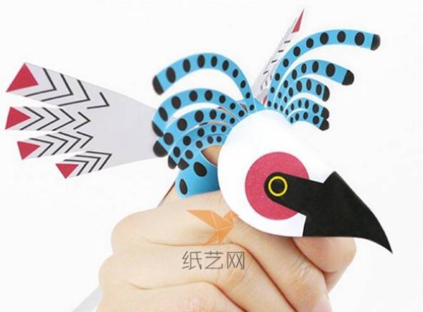 Cartoon finger toy made from paper model drawings